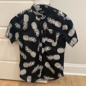 Large Men’s Short Sleeve Button Down Casual